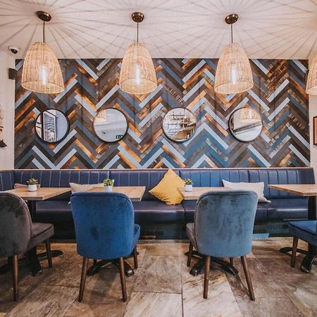 Dukes Inn Сидмаут Экстерьер фото